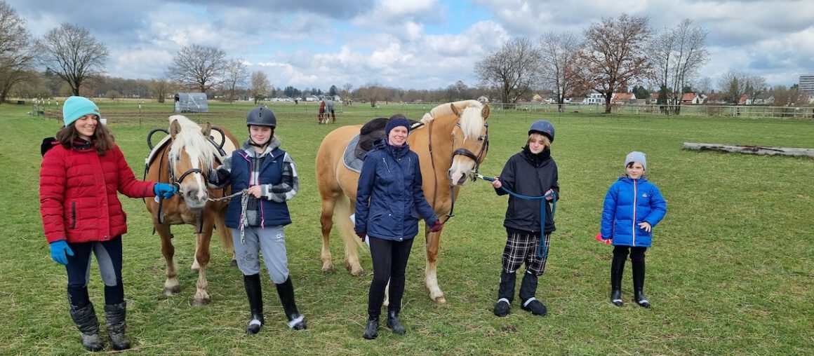 Zeit mit Pferden für geflüchtete ukrainische Kinder und Jugendliche