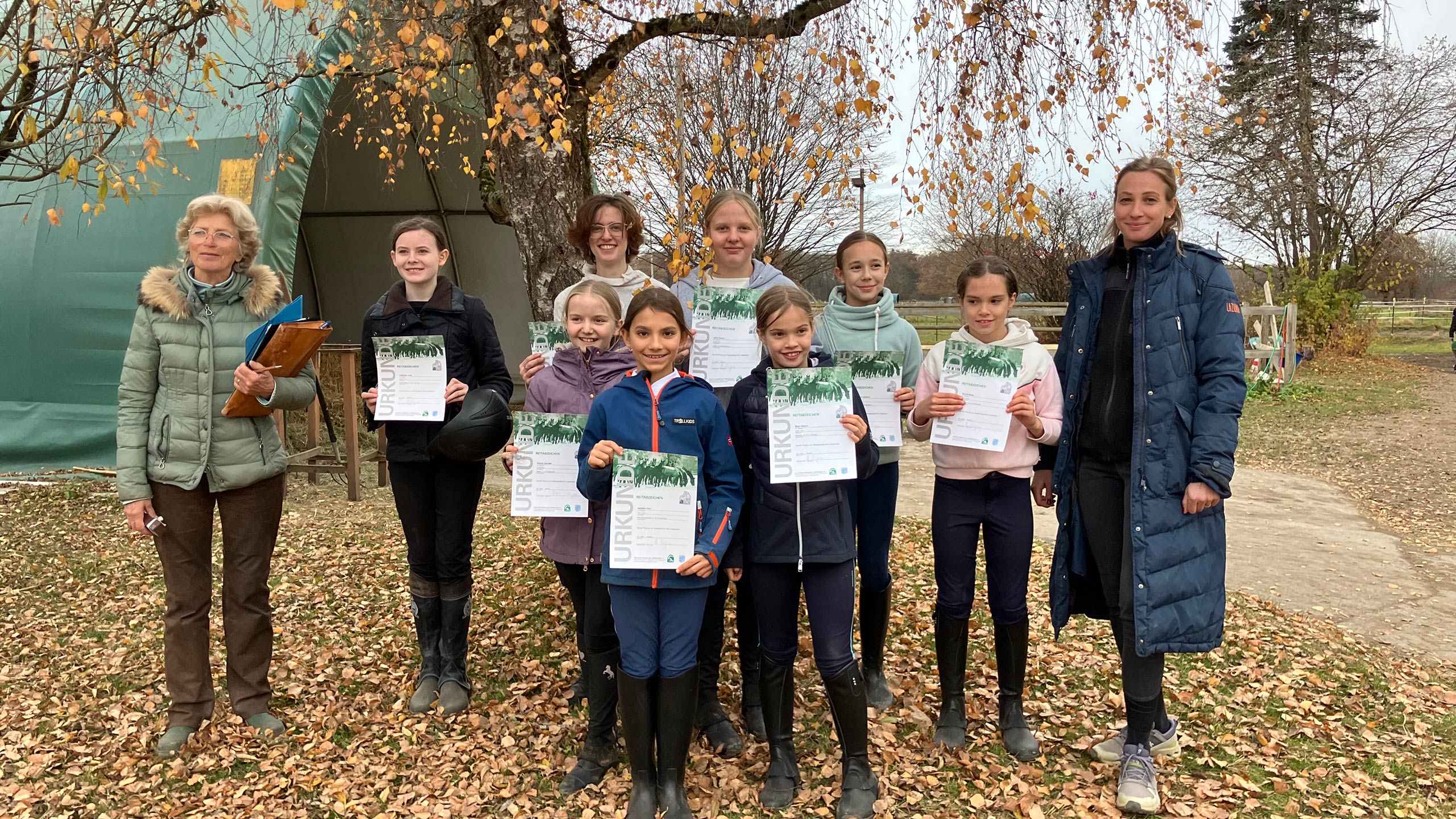 Mehr über den Artikel erfahren Erfolgreiche Abzeichen Prüfungen in den Herbstferien